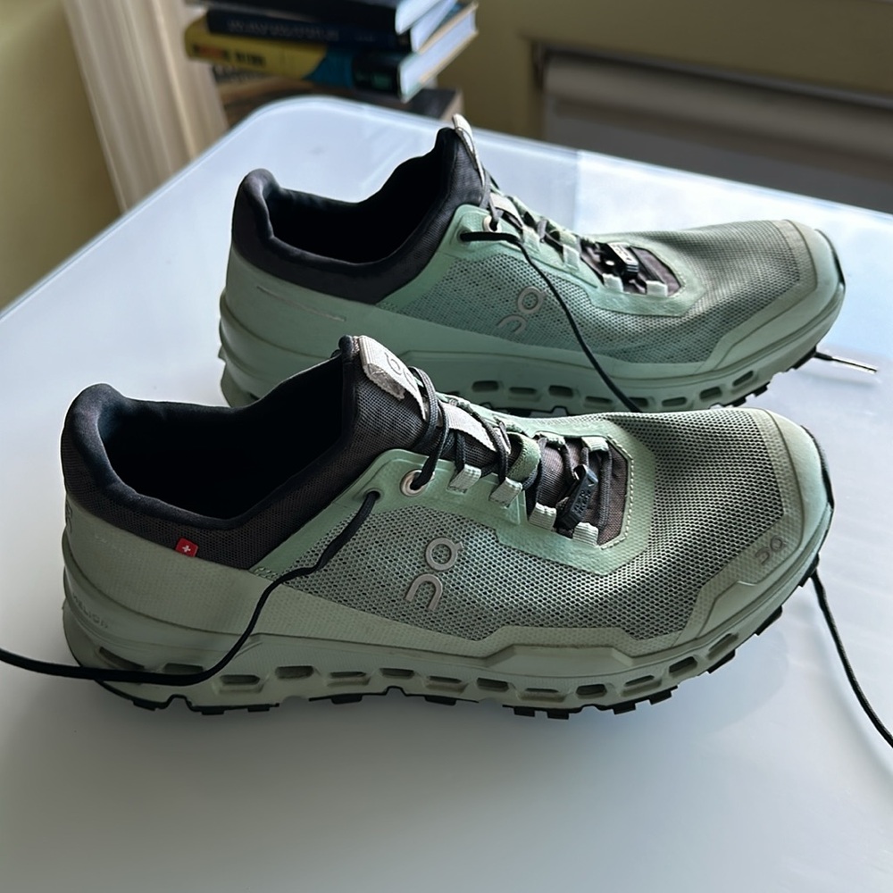 On Running shoe Cloudstratus women’s size 9